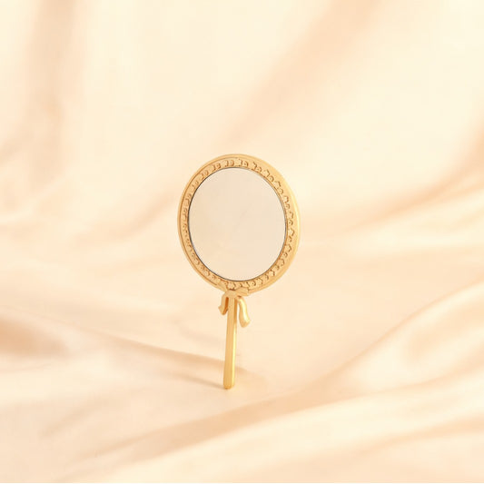 High-value, traditional Chinese style metal tassel portable makeup mirror, travel souvenir.