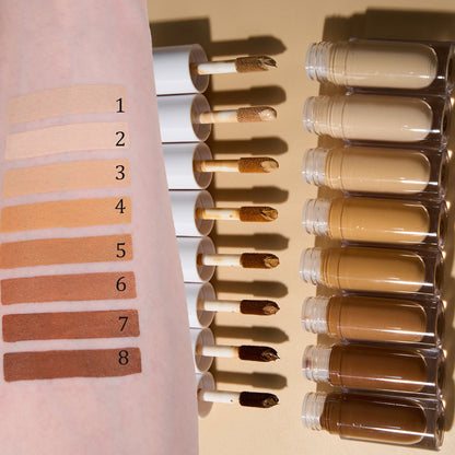 Concealer with matte, moist, and luminous finish – does not clog the pores