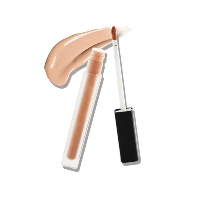 Concealer with waterproof properties, long-lasting coverage for spots, pimples, and dark circles; does not smudge