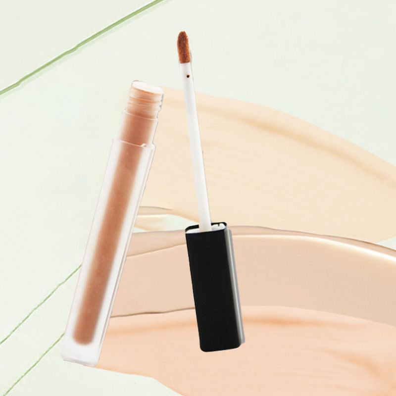 Concealer with waterproof properties, long-lasting coverage for spots, pimples, and dark circles; does not smudge