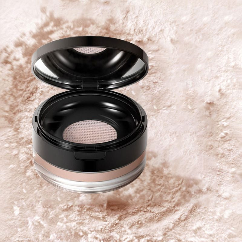 Soft-lighting powder with lightweight coverage, moisturizing properties, and a delicate texture that doesnt wash off easily