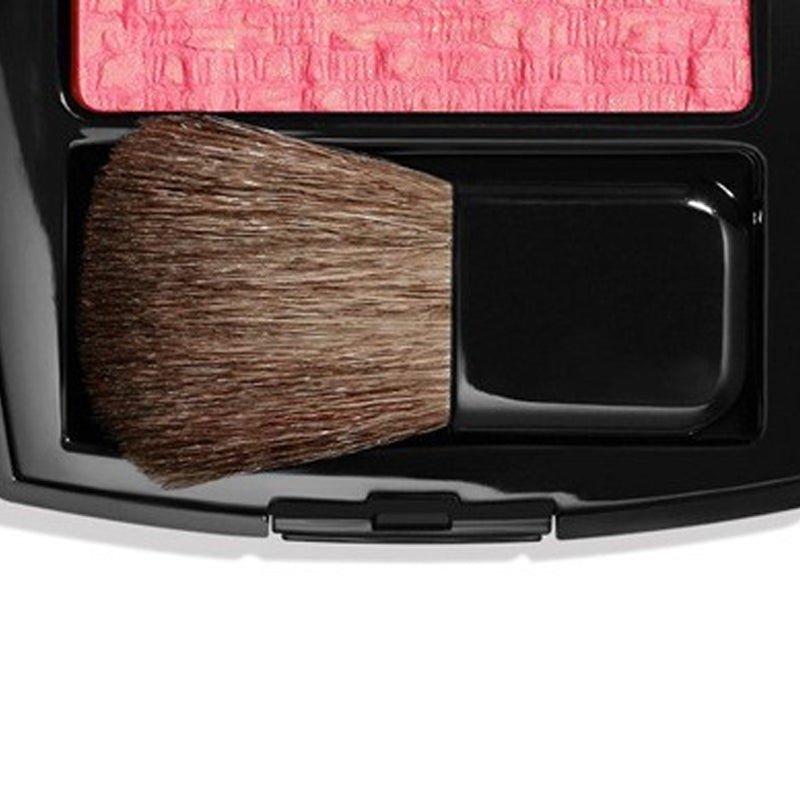 Monochromatic Blush Powder: Brightening, Shimmering, Matt Blush