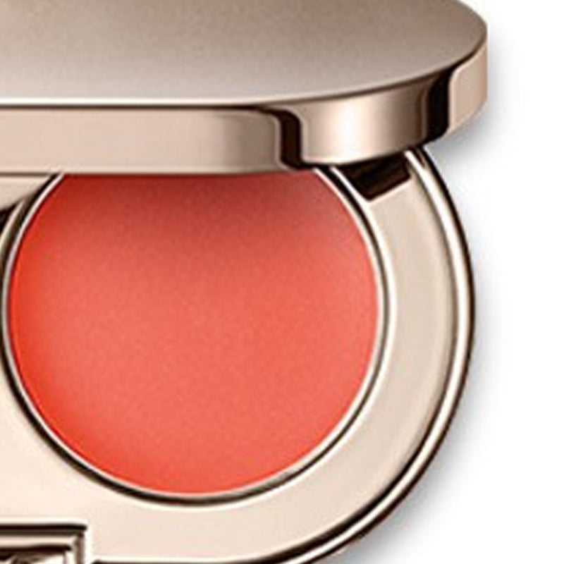 Two-color blush, highlight, and contouring powder cake that doesnt flake off easily