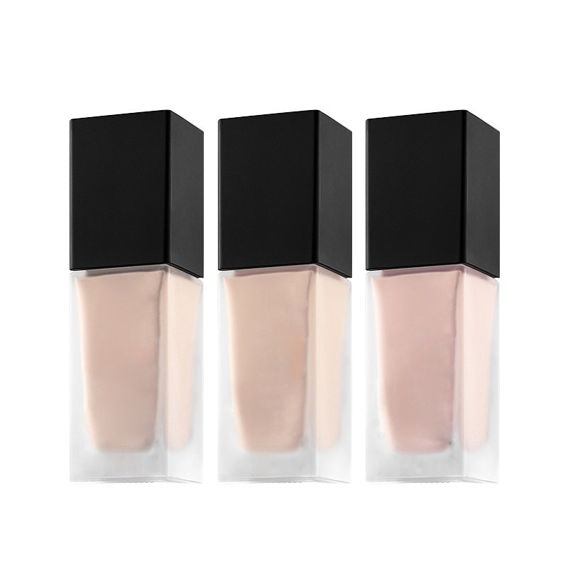 Moisturizing, translucent foundation that conceals pores – suitable for oily skin. Soft-mist foundation
