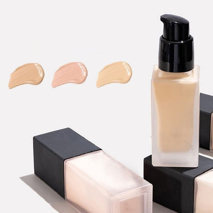 Moisturizing, translucent foundation that conceals pores – suitable for oily skin. Soft-mist foundation