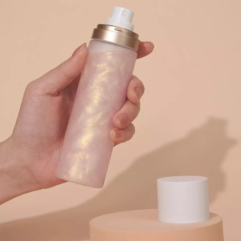 Pearlescent Gilded Moisturizing Hydrating Shiny Setting Spray