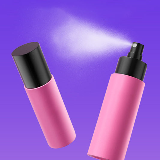 Long-lasting, waterproof, sweat-resistant, smudge-free, moisturizing, portable setting spray