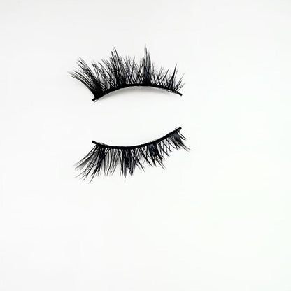 10 pairs of short, half-length fake eyelashes for a natural and everyday makeup look