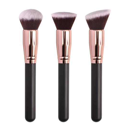 Single blush brush, contour brush, powder brush, makeup tool, foundation brush, portable makeup tool with wooden handle.