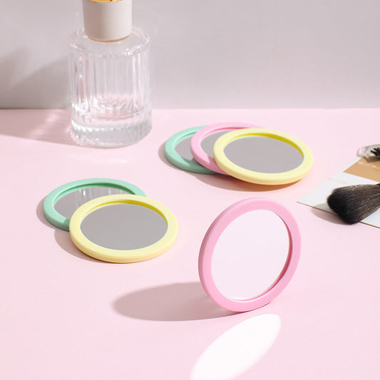 Cute silicone macaron mini portable travel mirror, popular for export, safe for children.